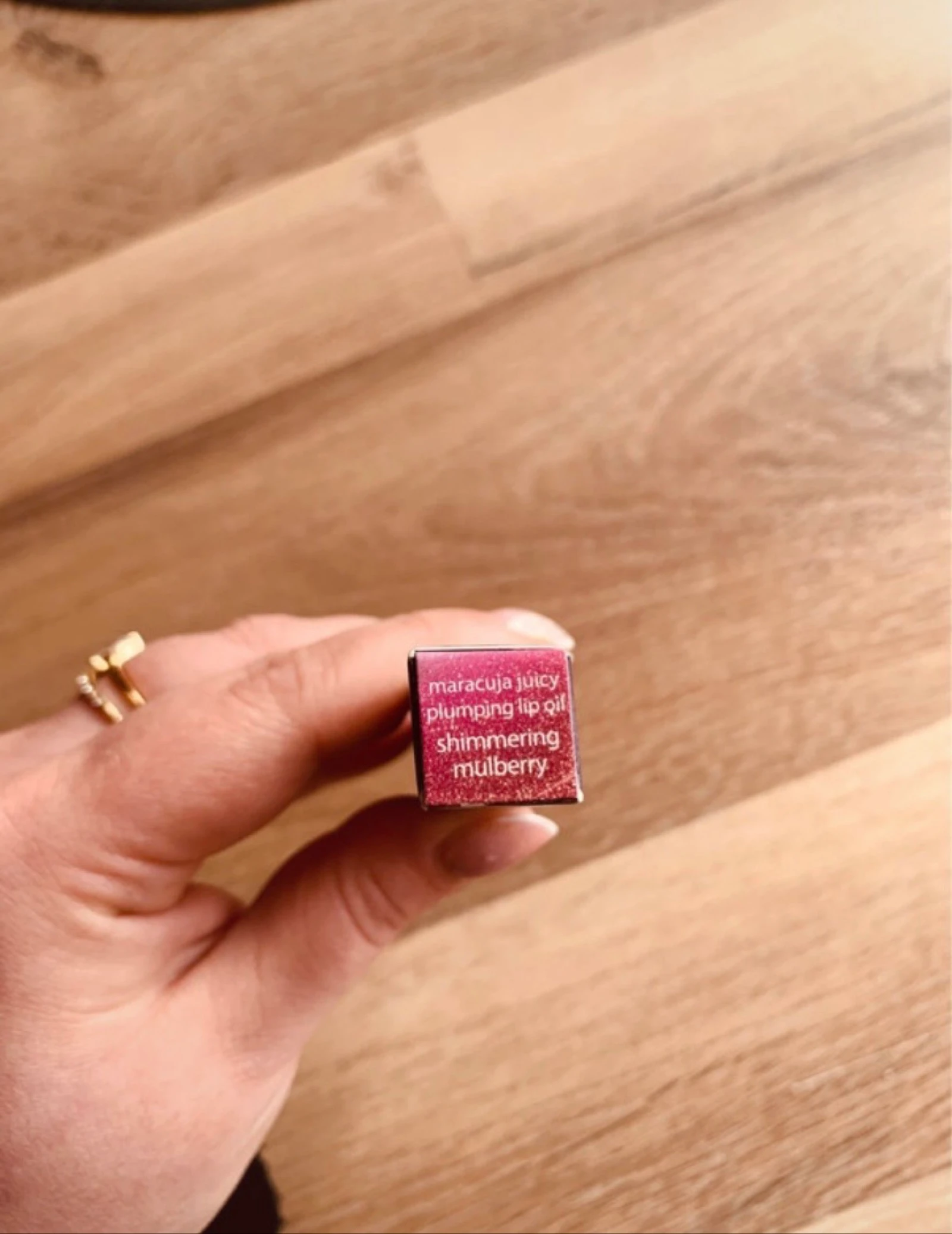Água de Lábios Repulpante Maracujá Juicy Plumping Lip Oil - Shimmering Mulberry - Marca Tarte – photo 5